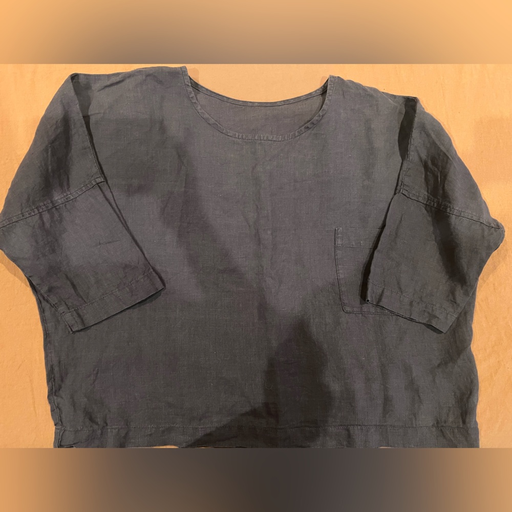 Women's Gray Short Sleeve Top